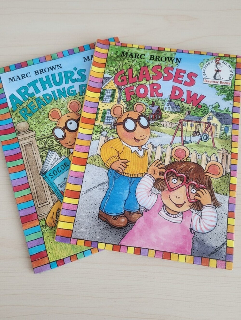 Arthur Hardcover Books - Colorful Illustrated Covers (Set of 2)FAST SHIPPING! 📨